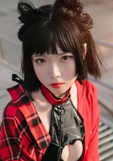 欧美精品免费在线观看_超清免费高清观看