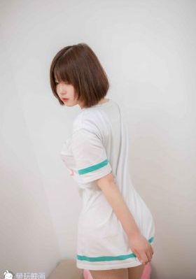 国产美女全身裸体久久久久精品网站_高清在线播放