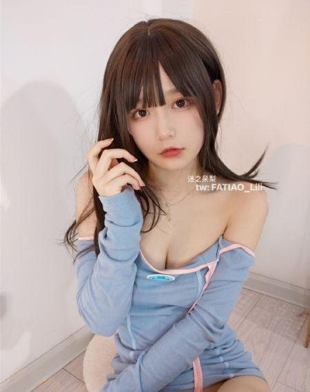 羞耻公开打光屁股训诫调教_720高清免费观看