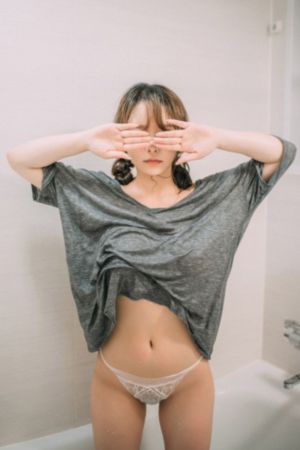 ai换脸杨幂裸体被_BD英语电影完整版在线观看