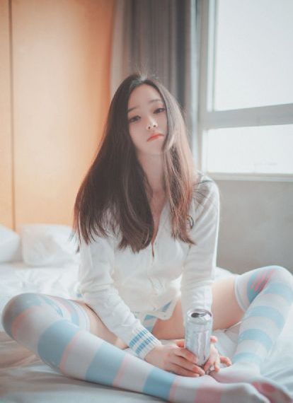 被炉桌子下面_蓝光手机免费观看完整