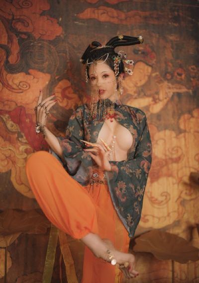 高跟黑丝女插逼逼_BD免费观看韩国