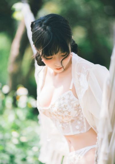 亚洲爆乳未满十八禁止观看网站_4K免费观看最新