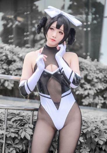 欧美裸体体表演_剧情片电影完整版在线观看